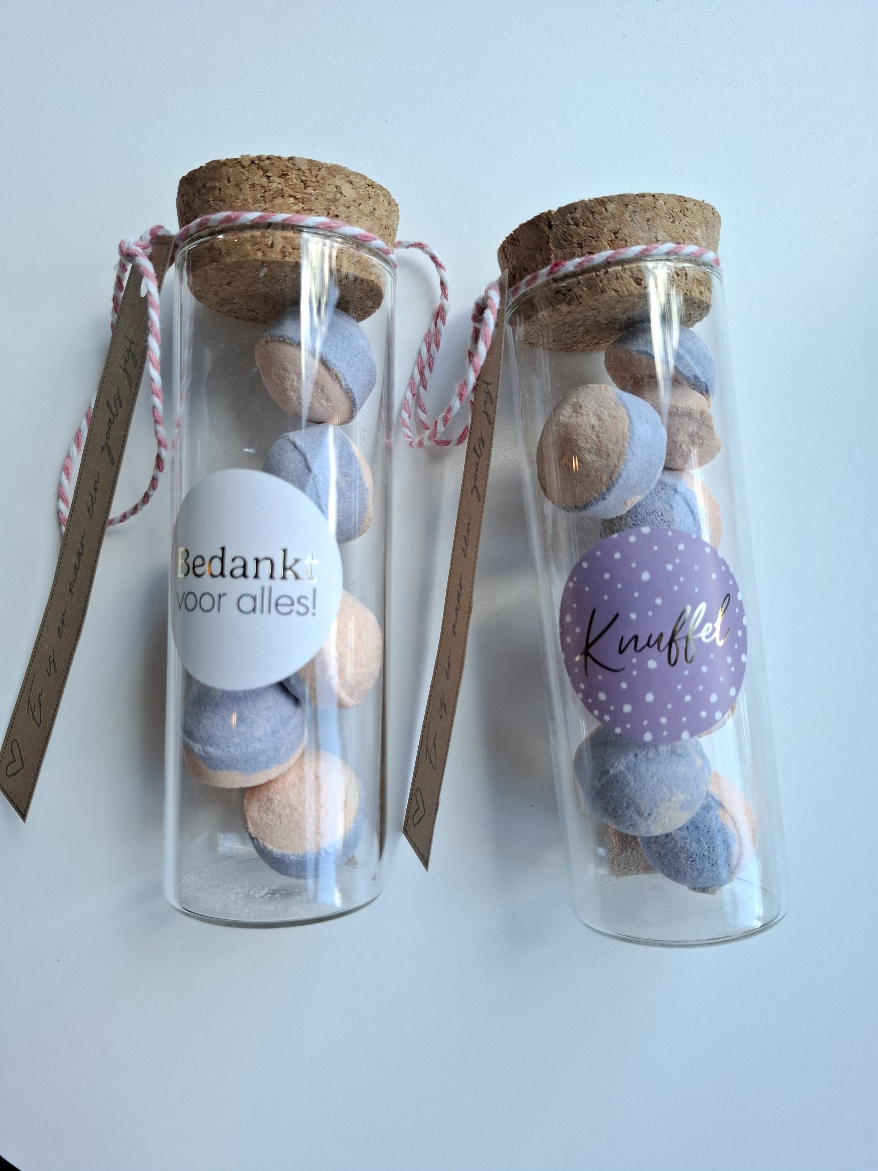 Tube badbruisballen met stickertekst