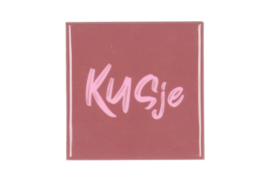 Tegel - Kusje - donker roze