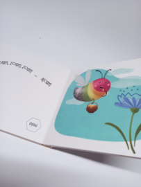 Zoem de bij zoekt kleuren