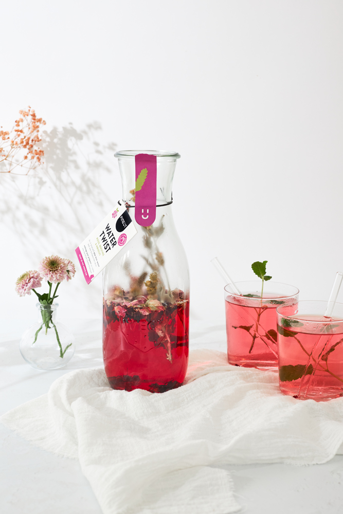 Watertwist Karaf Roos Bergthee Hibiscus