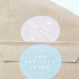 Sluitsticker 'You are sooo loved' - zwart