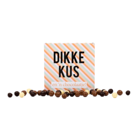 Dikke kus en 'n chocolaatje!