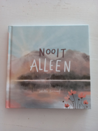 Nooit alleen - Alette Koorneef