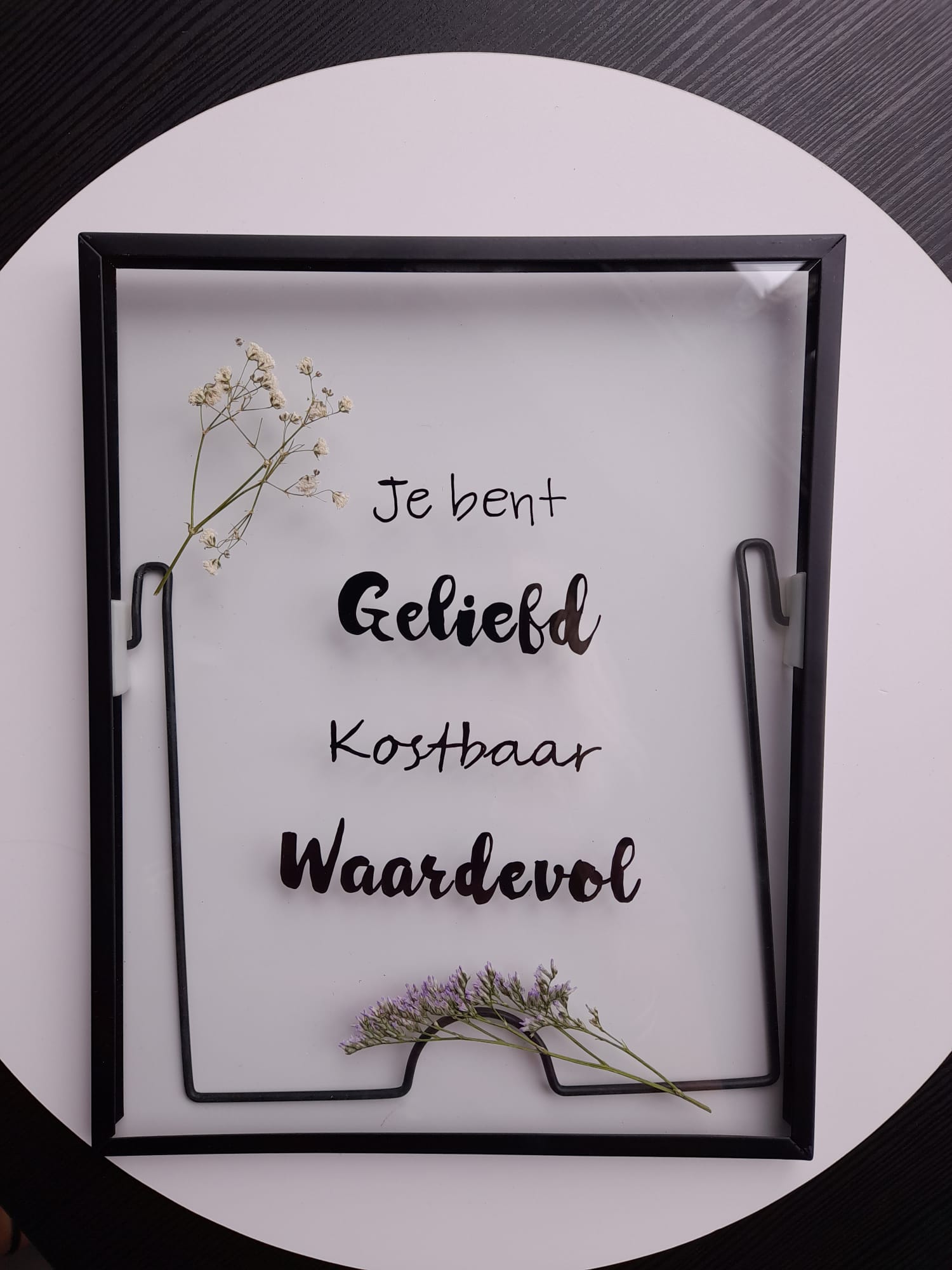Metalen lijst (A4) - met tekst op glas 