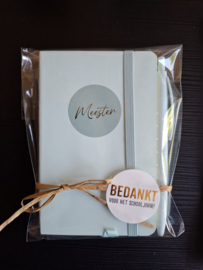 Memoblokje  met pen juf of meester
