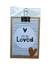 A7 klembordje met kaartje You are Loved