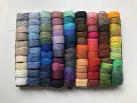 0100 | All 100 colours x 10 grams (60 meters) | Linen uit Lithuania