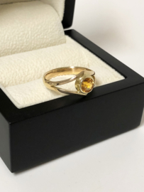 14 K Gouden Bandring Briljantgeslepen Citrien