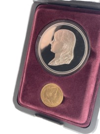 Set Koningin Wilhelmina - 5 Gulden Goud 1912 + Zilveren Penning
