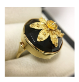 Antiek 14 Karaat Gouden Rozet Ring Facetgeslepen Granaat Zeeuwse Knoopjes - 9,9 g
