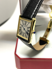 Must de Cartier Tank Quartz Opalin Roman Dial Large Model 590005 Incl 2 Jaar Cartier Garantie