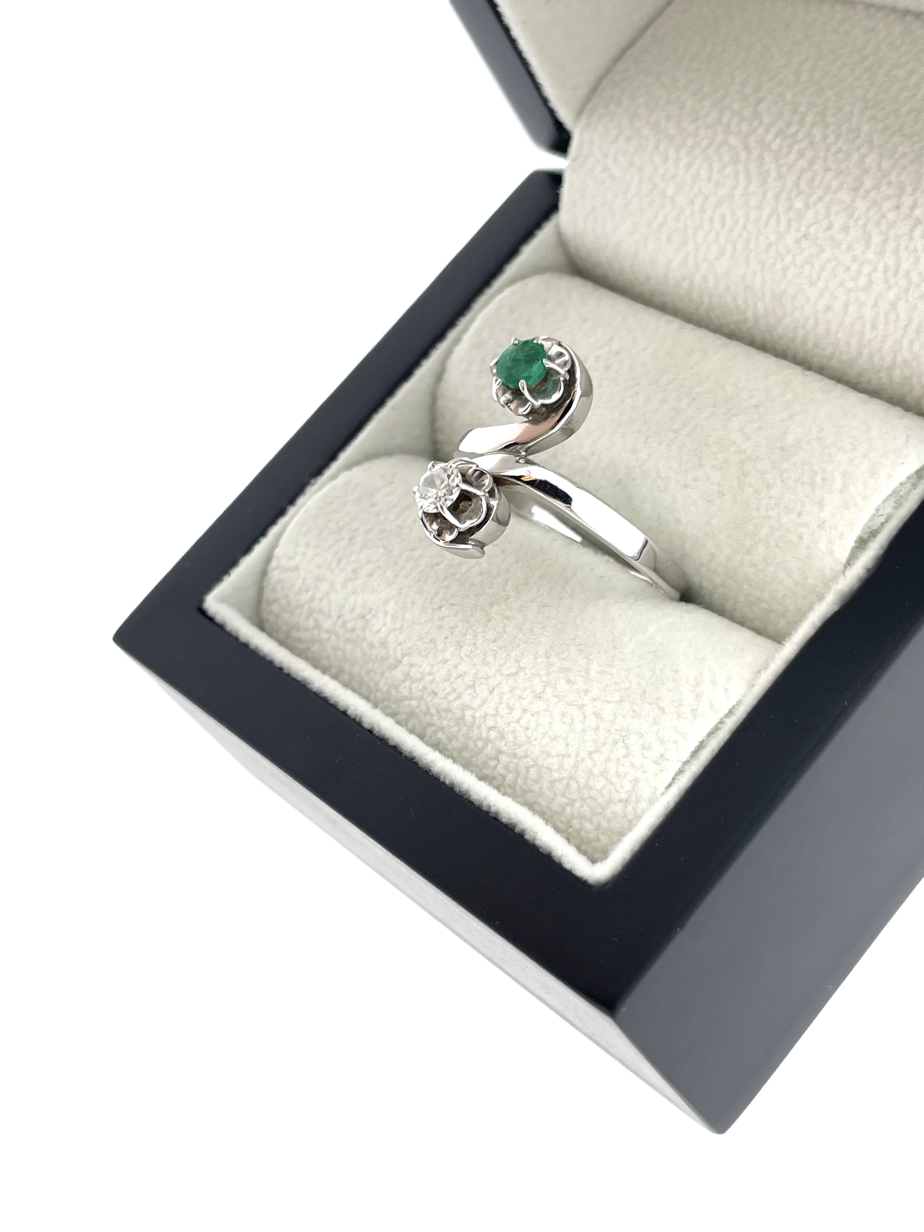 14 Karaat Witgouden Slagring 0.20 ct Briljant Geslepen Diamant / Smaragd