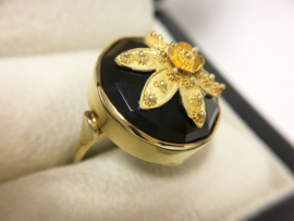 Antiek 14 K Gouden Rozet Ring Facetgeslepen Granaat Zeeuwse Knoopjes - 9,9 g