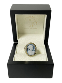 Klassieke 14 K Gouden Blauwe Lagensteen Camee Portret Ring 0.05 ct Diamant