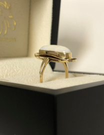 14 K Antiek Vintage Gouden Ring Cabochon Melk Opaal