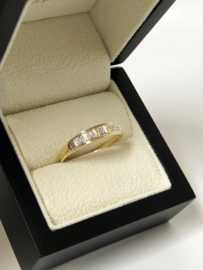 Antiek 14 K Gouden Bandring 0.05 crt Briljantgeslepen Diamant