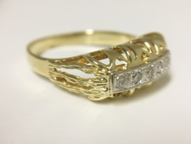 14 K Antiek Gouden Rijring 0.15 crt Briljantgeslepen Diamant