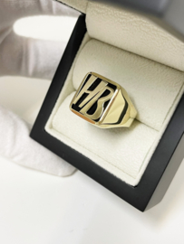 14 K Gouden Heren Monogram Ring Onyx Gouden Letters HB / 6,5 g / Mt 20.5