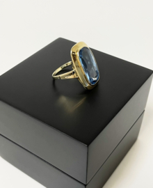 14 K Antiek Gouden Ring Facet Geslepen Blauw Spinel