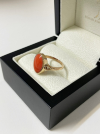 Antiek Handvervaardigd Gouden Ring Art Deco Periode Cabochon Bloedkoraal Jaren '20