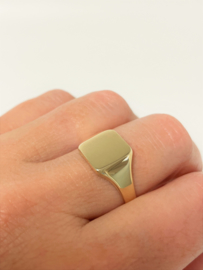 14 K Massief Gouden Heren Zegelring (glad) - 7,3 g / Mt 22,75
