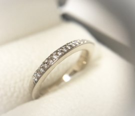 18 K Witgouden Aanschuif Ring 0.25 crt Briljantgeslepen Diamant Pavé - H/VS2