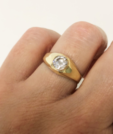 14 K Gouden Bandring Grote Heldere Briljantgeslepen Cubic Zirkonia