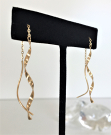 14 K Gouden Fantasie Oorhangers / Draaiers