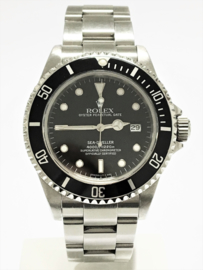 Rolex Sea Dweller 4000  -  Oyster Perpetual Date