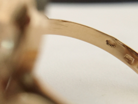 14 K Gouden Rozet Ring Cabochon Geslepen Bloedkoraal