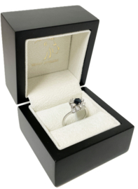 Witgouden Slagring Markies Briljant Geslepen Diamant / Saffier