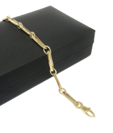 Gouden Closed Forever Schakel Armband Met Tussenoog - 19,5 cm
