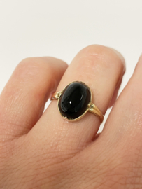 Antiek 14 K Gouden Ring Cabochon Ovaal Geslepen Obsidiaan