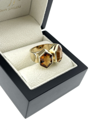 Geelgouden Design Ring Langwerpig Hexagonaal ca 9.56 ct Goud / Fancy Citrien - 10.7 g