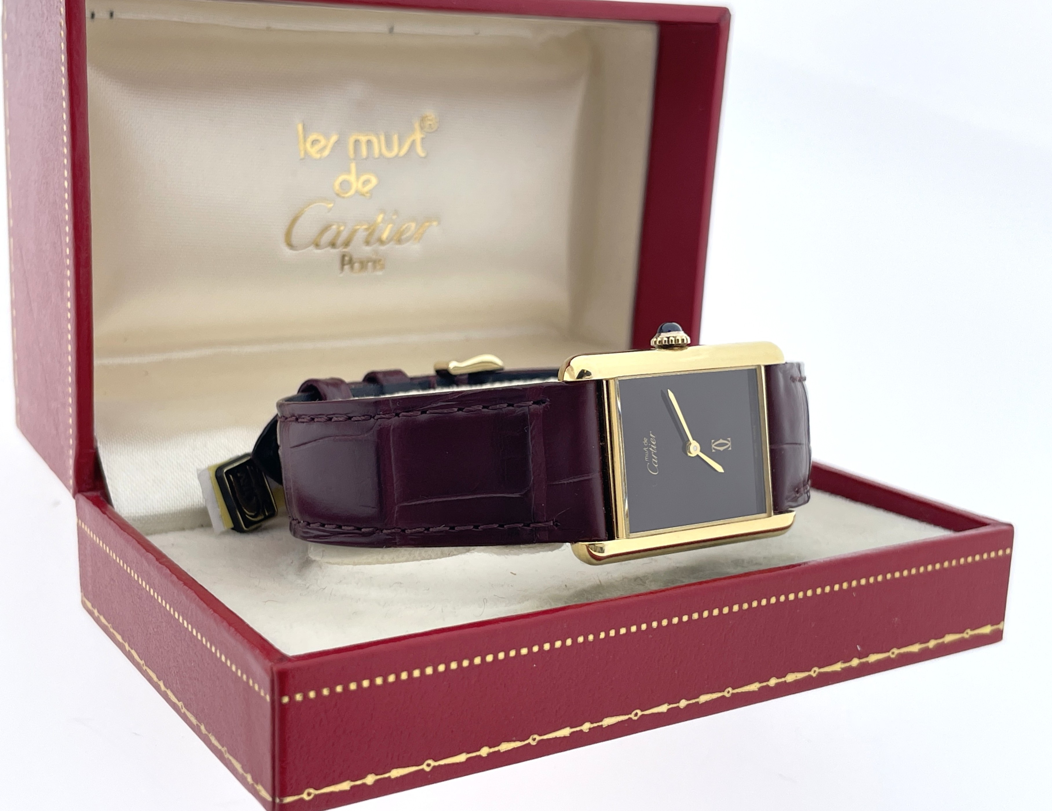 Les Must de Cartier Tank Large Burgundy Red Lacquer - Full Set Incl 'Life-Long' Cartier Garantie