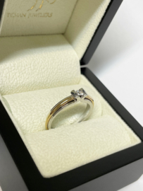 Le Chic 14 K Bicolor Gouden Solitair Ring 0.11 Crt Briljant Geslepen Diamant G/IF