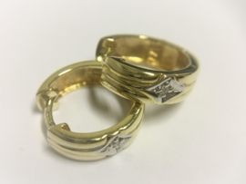 14 K Bicolor Gouden Creolen 0.02 crt Briljantgeslepen Diamant