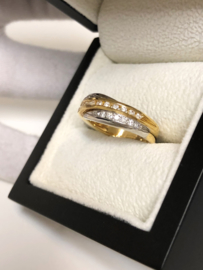 18 K Bicolor Gouden Bandring / Slag Ring 0.25 Briljant Geslepen Diamant