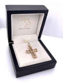 18 Karaat Gouden Hanger Kruis Gefacetteerd Granaat - 3.5 cm