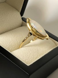 Antiek Gouden Markies Ring Witte Opaal (Ovaal)