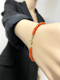 Antiek Bloedkoraal Armbandje Gouden Inlak Balletjes / Veerringslot - 17 cm