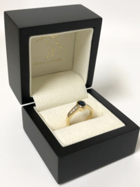 18 K Gouden Ring Ovaal Saffier / Briljantgeslepen Diamant