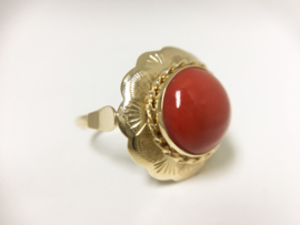 14 K Antiek Gouden Rozet Ring Cabochon Geslepen Bloedkoraal