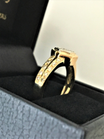 18 K Antiek Gouden Handvervaardigd Ring - 0.35 crt Diamant