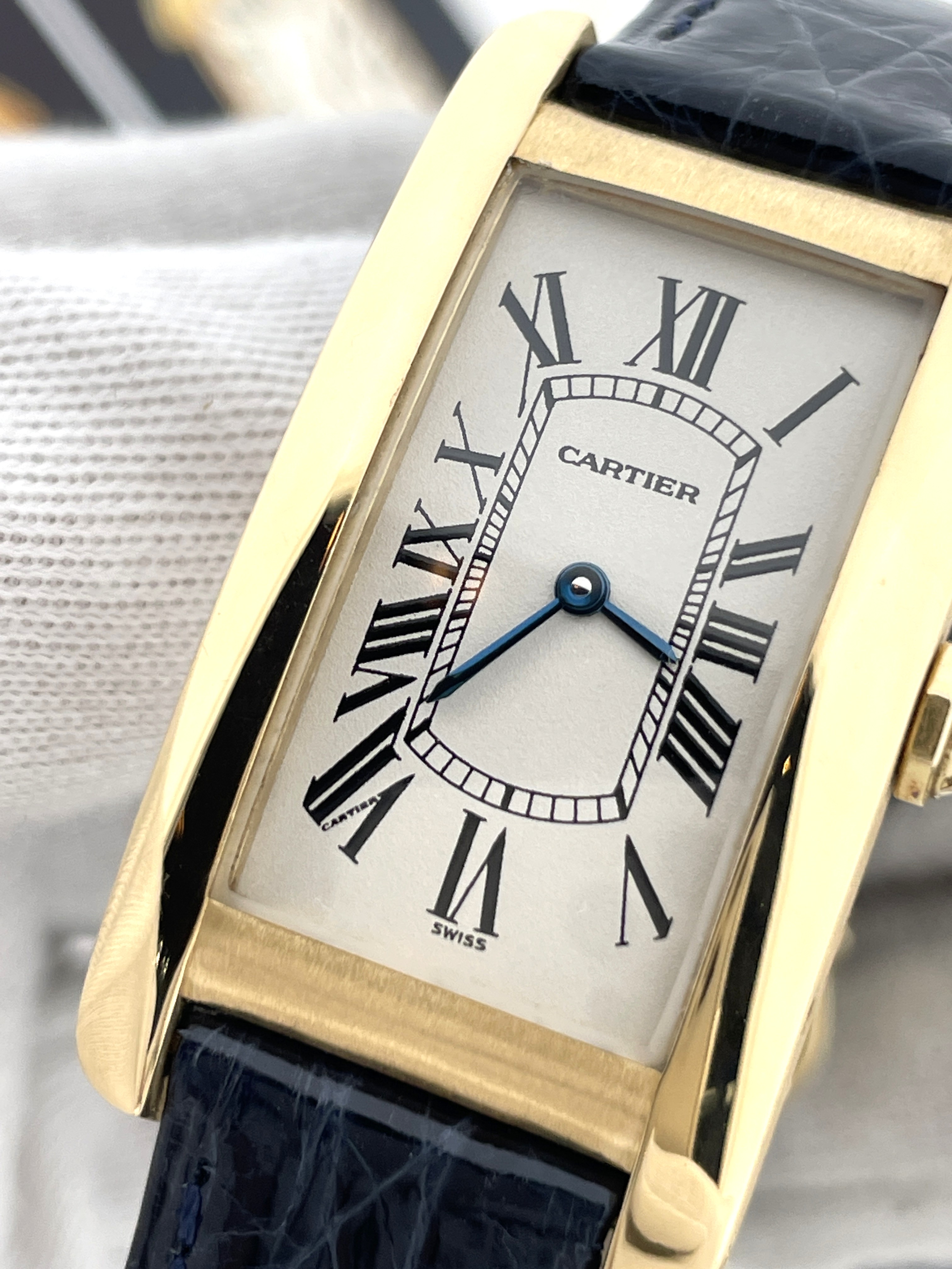 Cartier Tank Américaine Geelgoud Ref. 1720 Unisex Polshorloge - Set / 2005