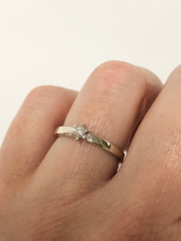 18 K Witgouden Solitair Bijzet Ring 0.07 Diamant G/ VS2
