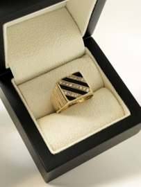 18 K Gouden Heren Ring Onyx / Briljantgeslepen Diamant - 9,45 g