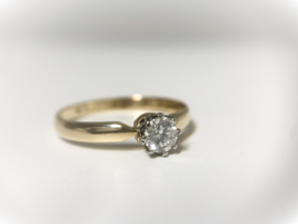 14 K Gouden Solitair Ring 0.30 crt Briljantgeslepen Diamant H / VVS2