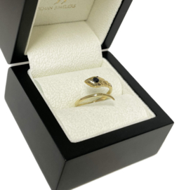 14 Karaat Gouden Dames Ring Slang Briljant Geslepen Onyx