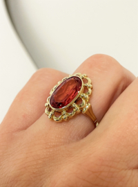 14 K Gouden Entourage Ring Ovaal Gefacetteerd Oranje Roze Saffier - Mt 18